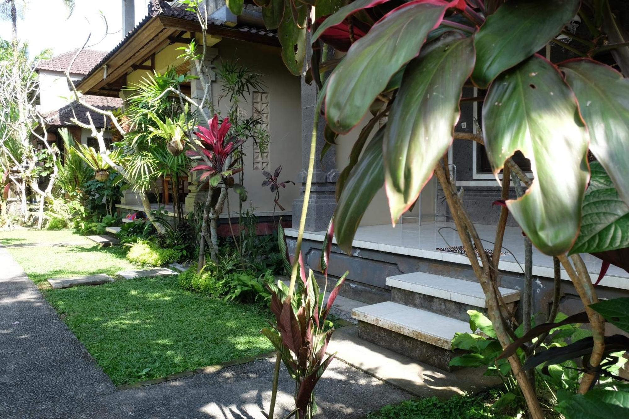 Suastika Guest House Ubud Exterior foto